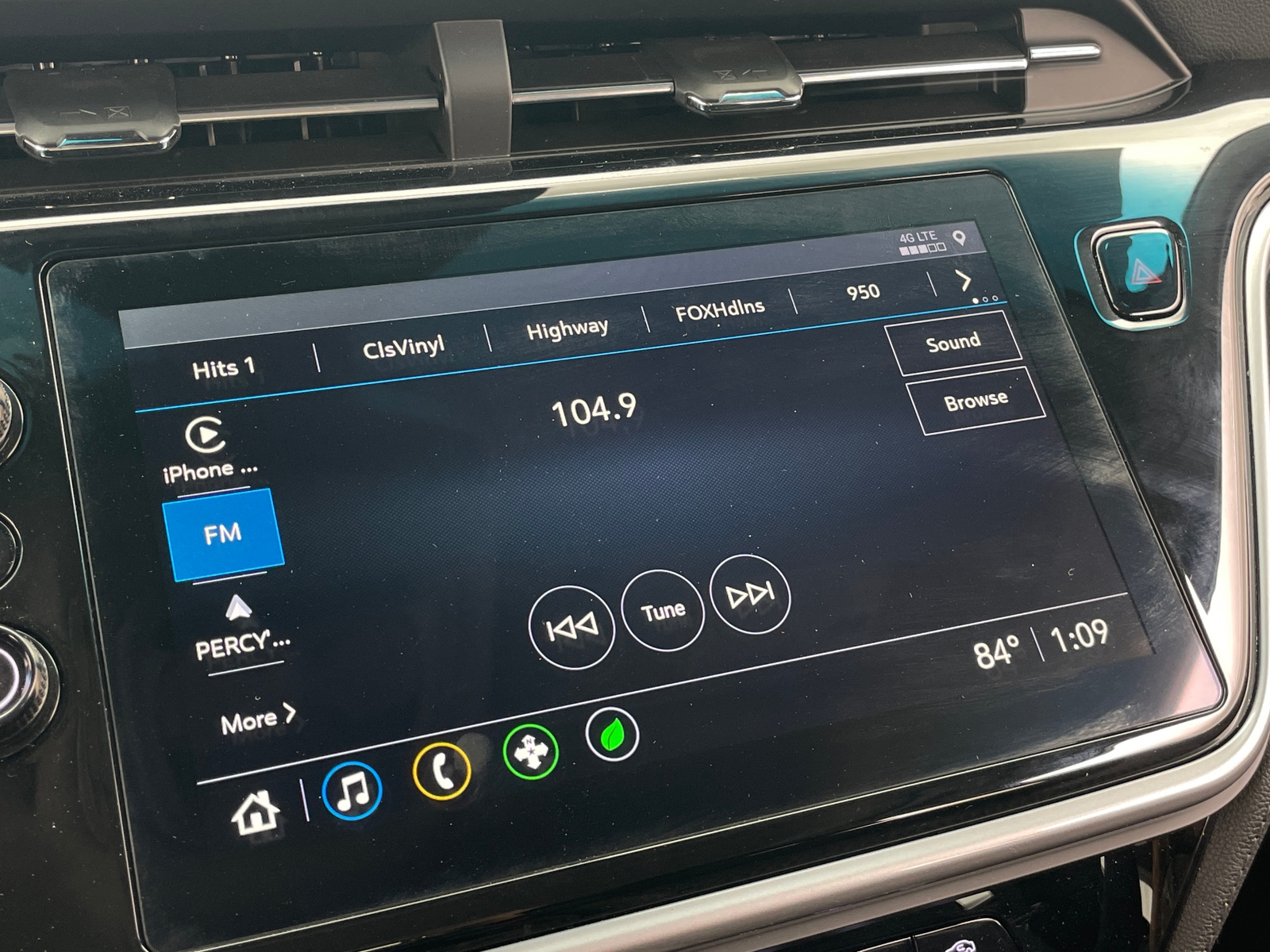 Thumbnail: 2022 Chevrolet Bolt EV - 4