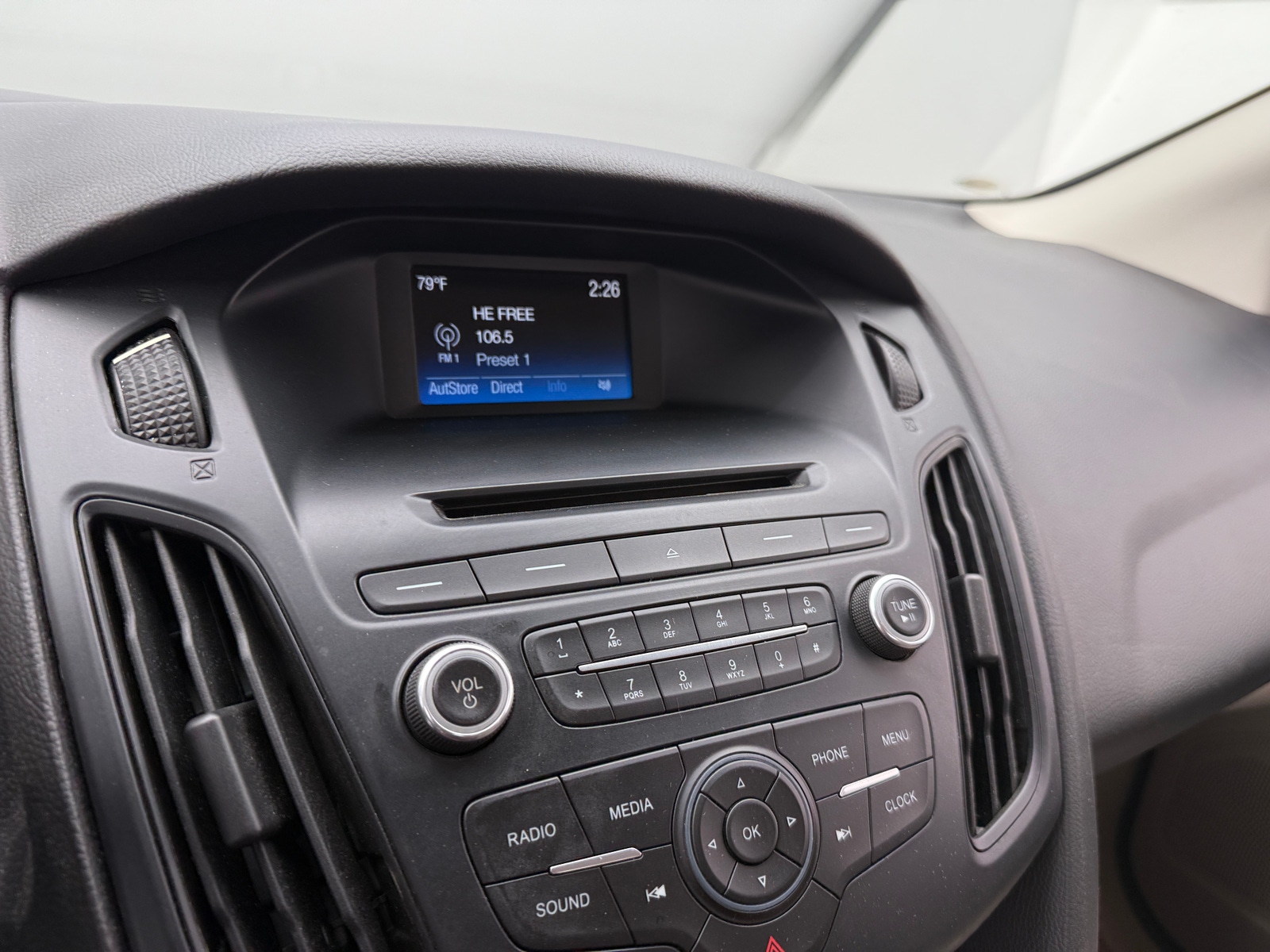 Thumbnail: 2016 Ford Focus - 4