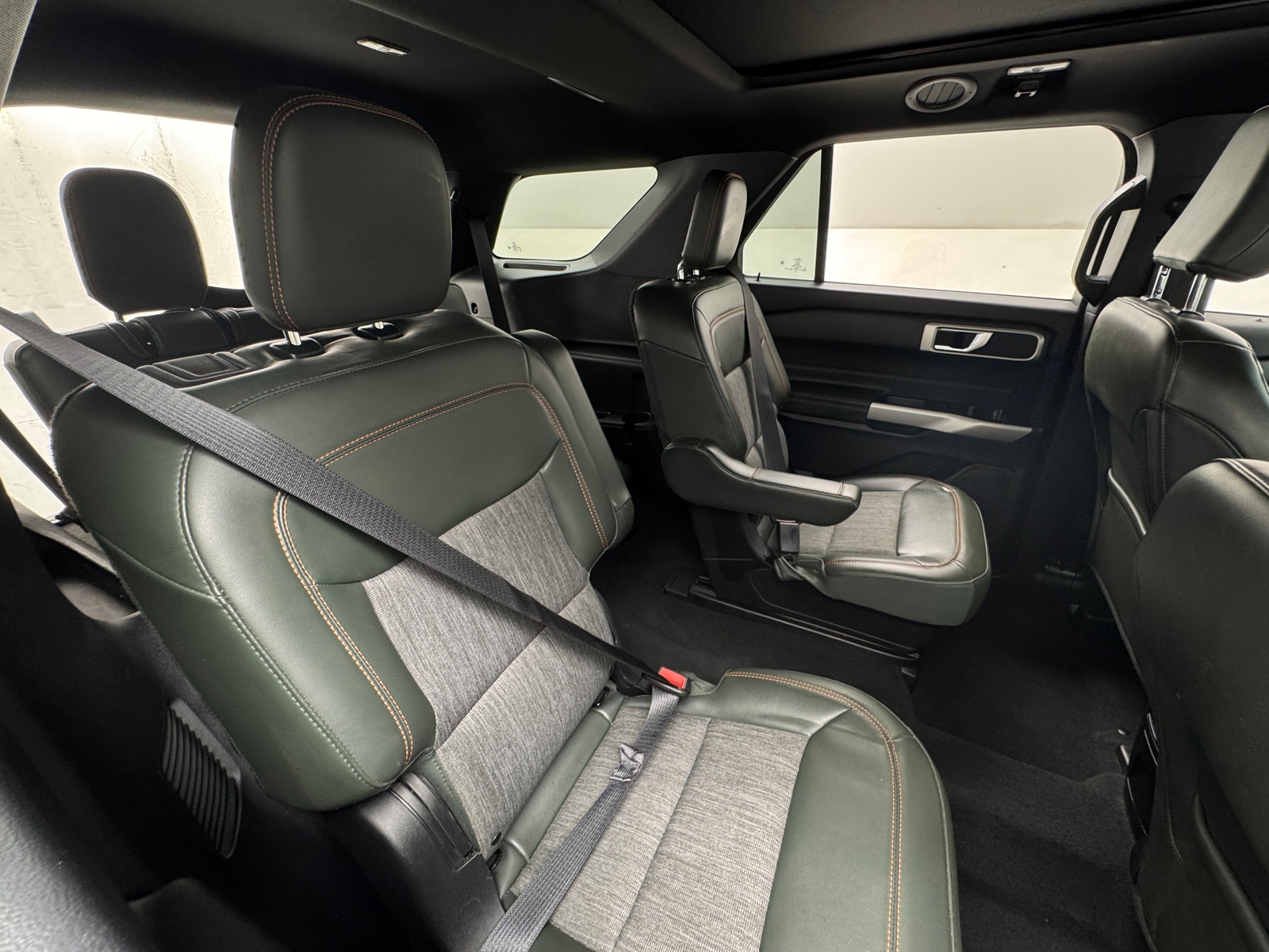 Thumbnail: 2022 Ford Explorer - 5