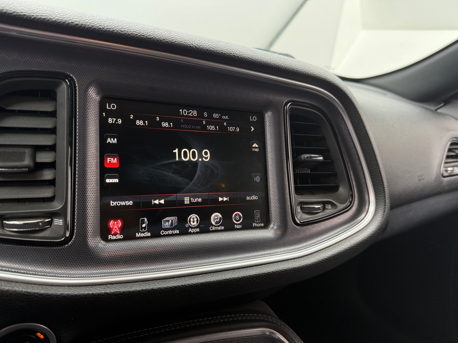 Thumbnail: 2015 Dodge Challenger - 2