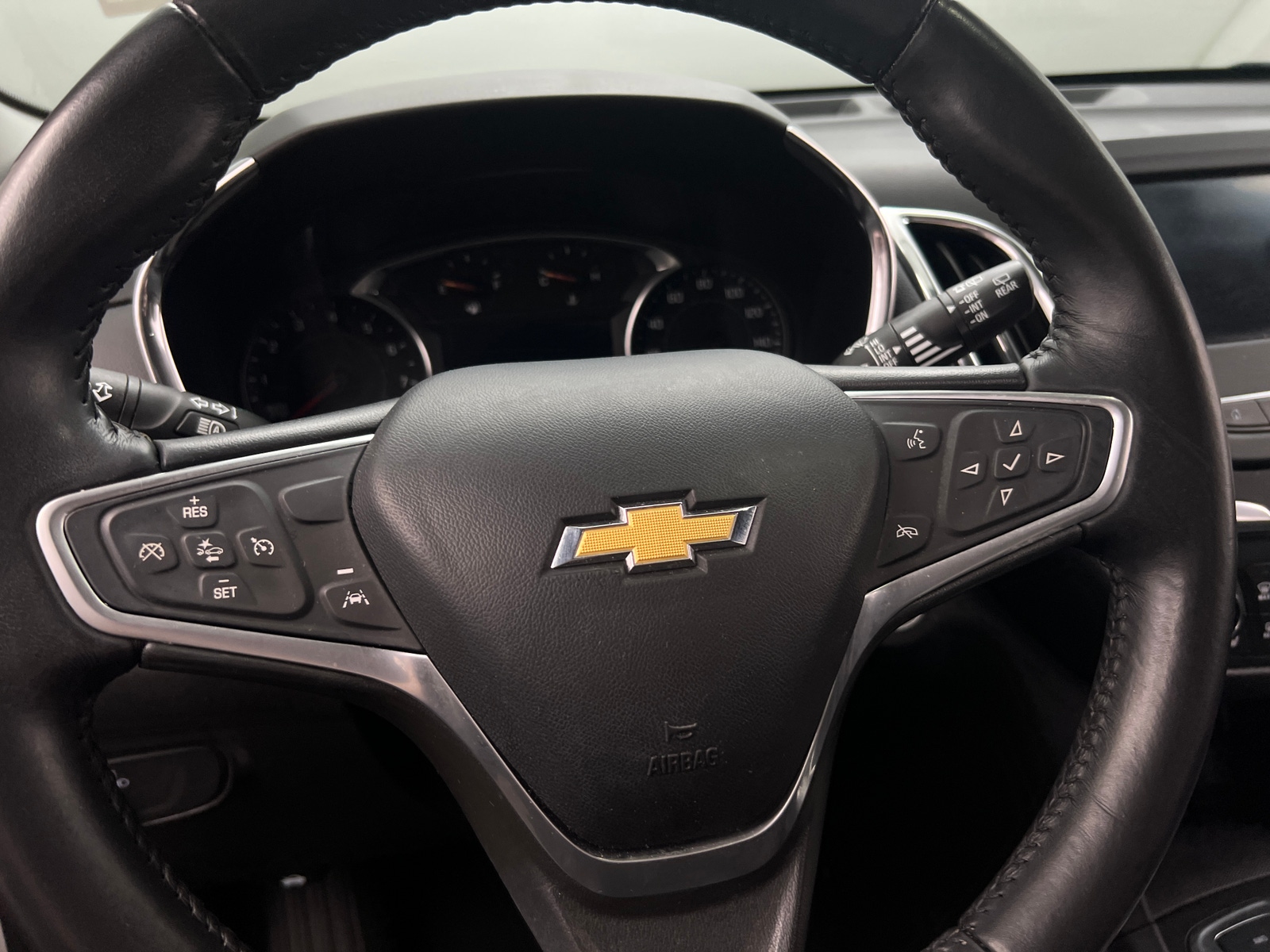 Thumbnail: 2022 Chevrolet Equinox - 5