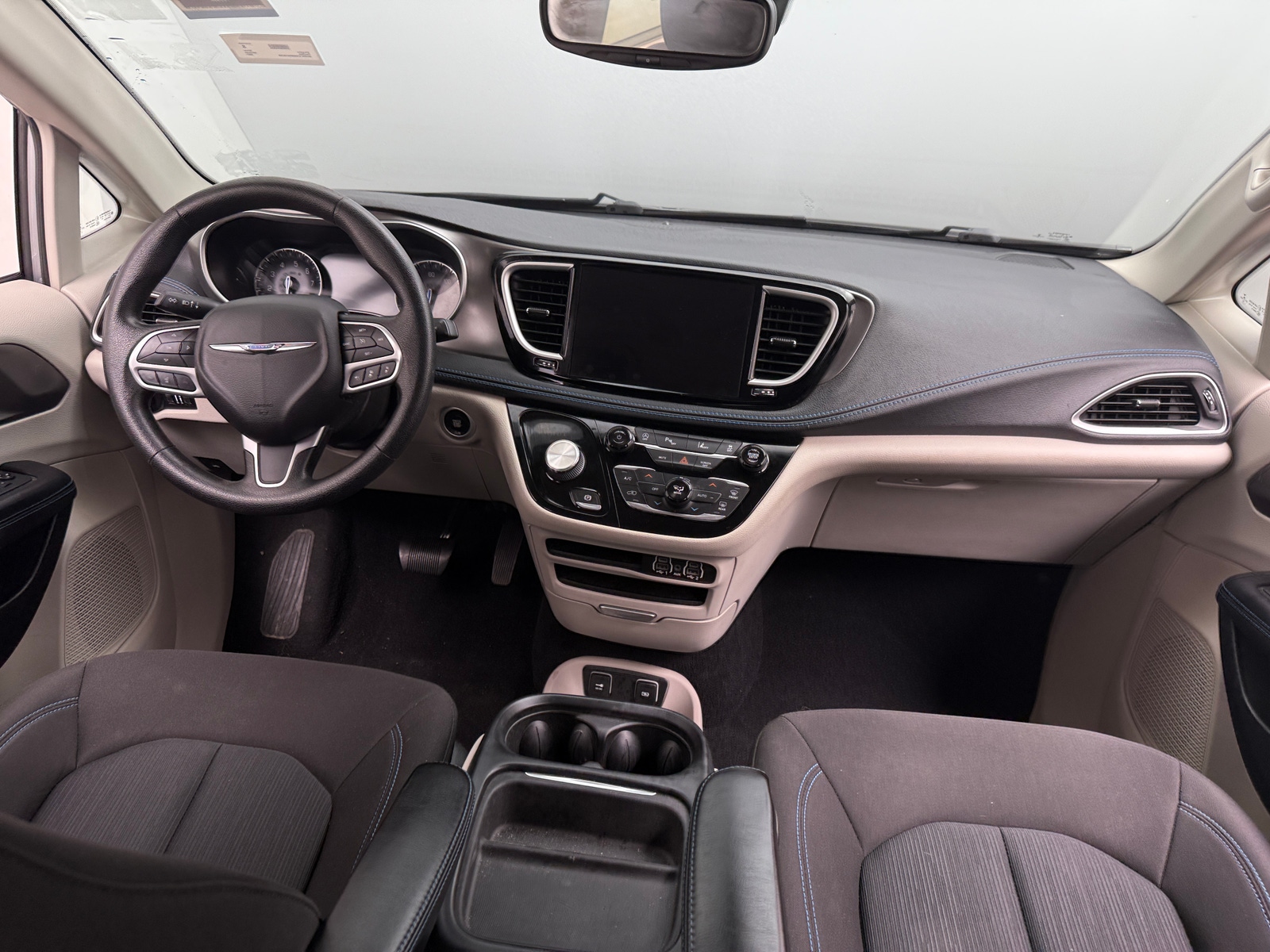 Thumbnail: 2021 Chrysler Pacifica - 3