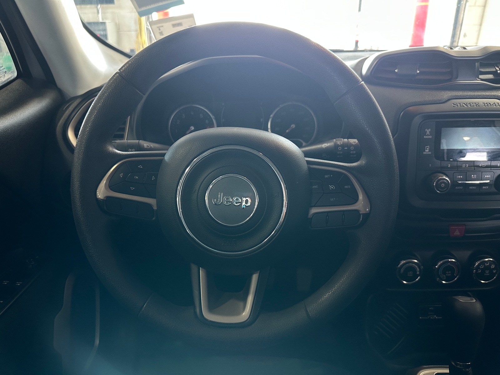 Thumbnail: 2017 Jeep Renegade - 5