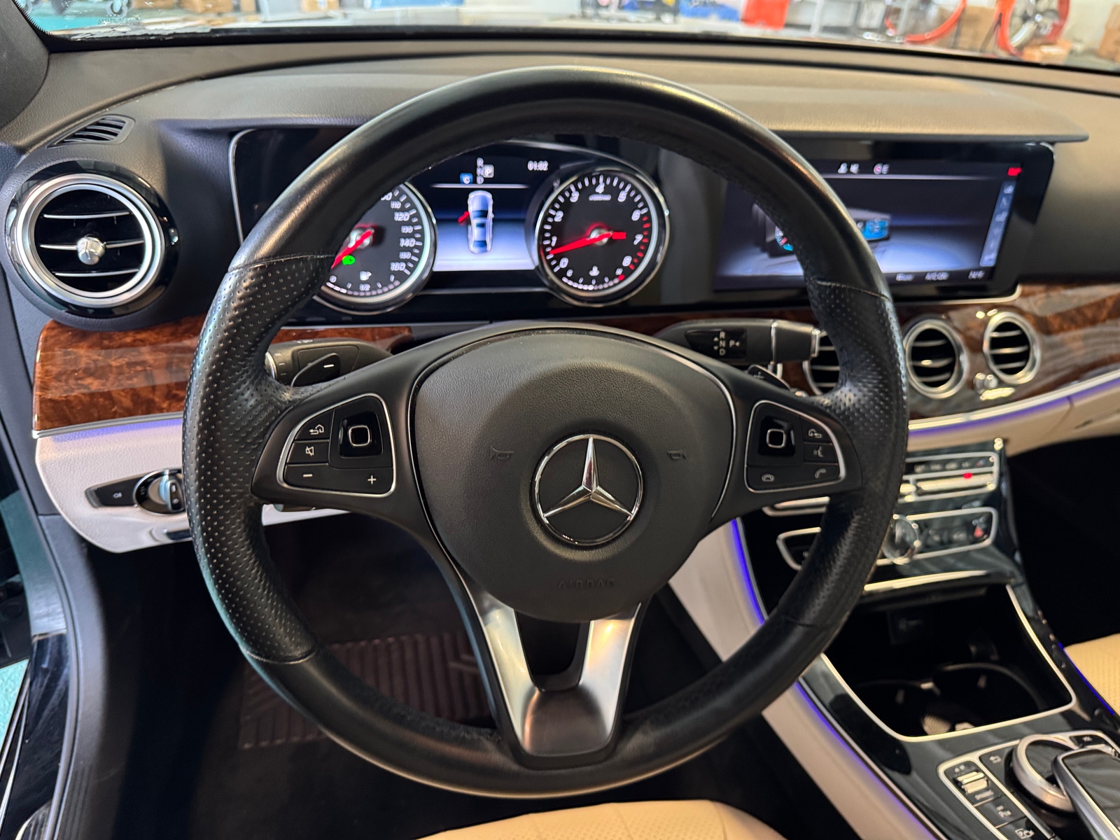 Thumbnail: 2017 Mercedes-Benz E-Class - 4