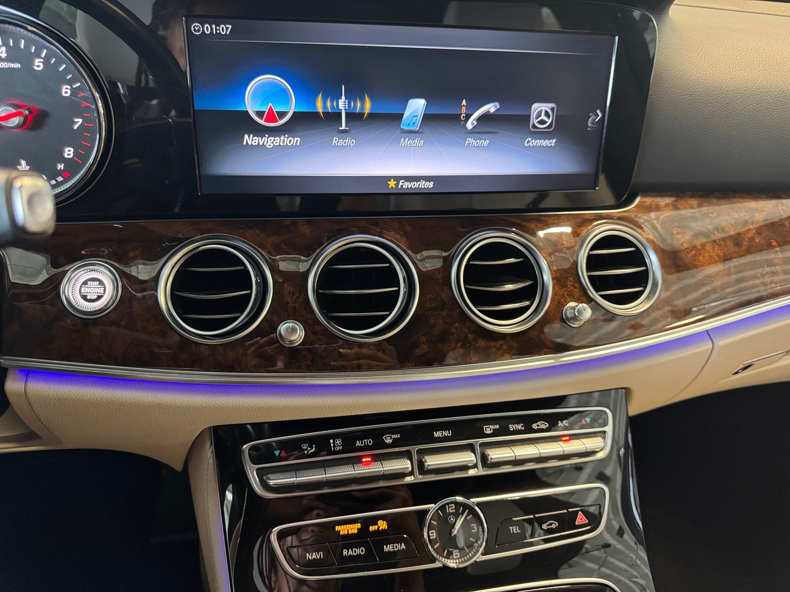Thumbnail: 2017 Mercedes-Benz E-Class - 3
