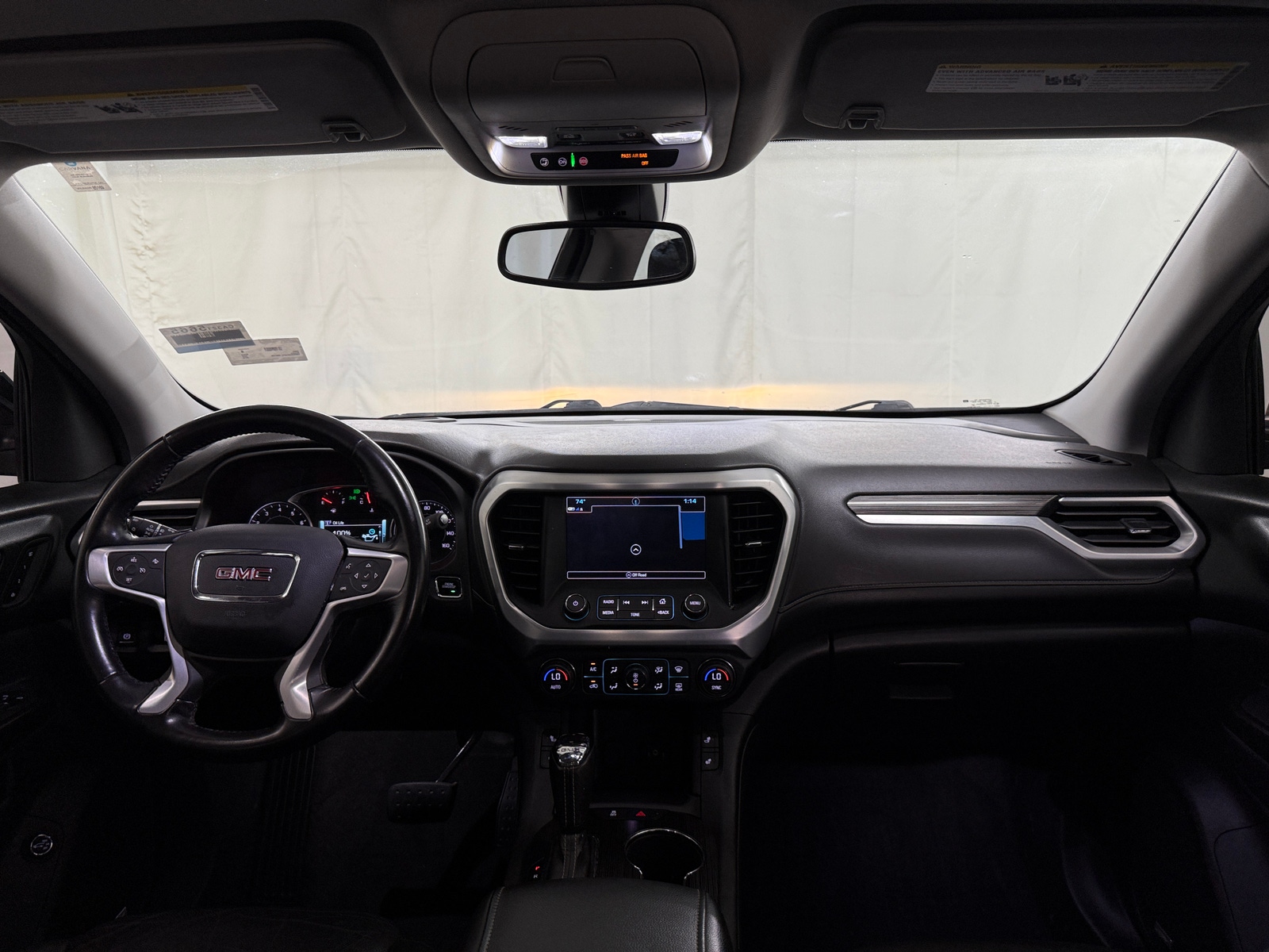 Thumbnail: 2018 GMC Acadia - 2