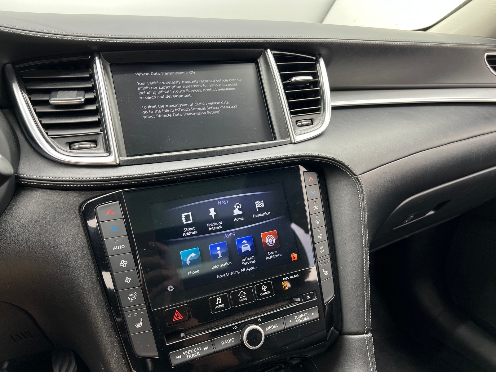 Thumbnail: 2019 INFINITI QX50 - 3