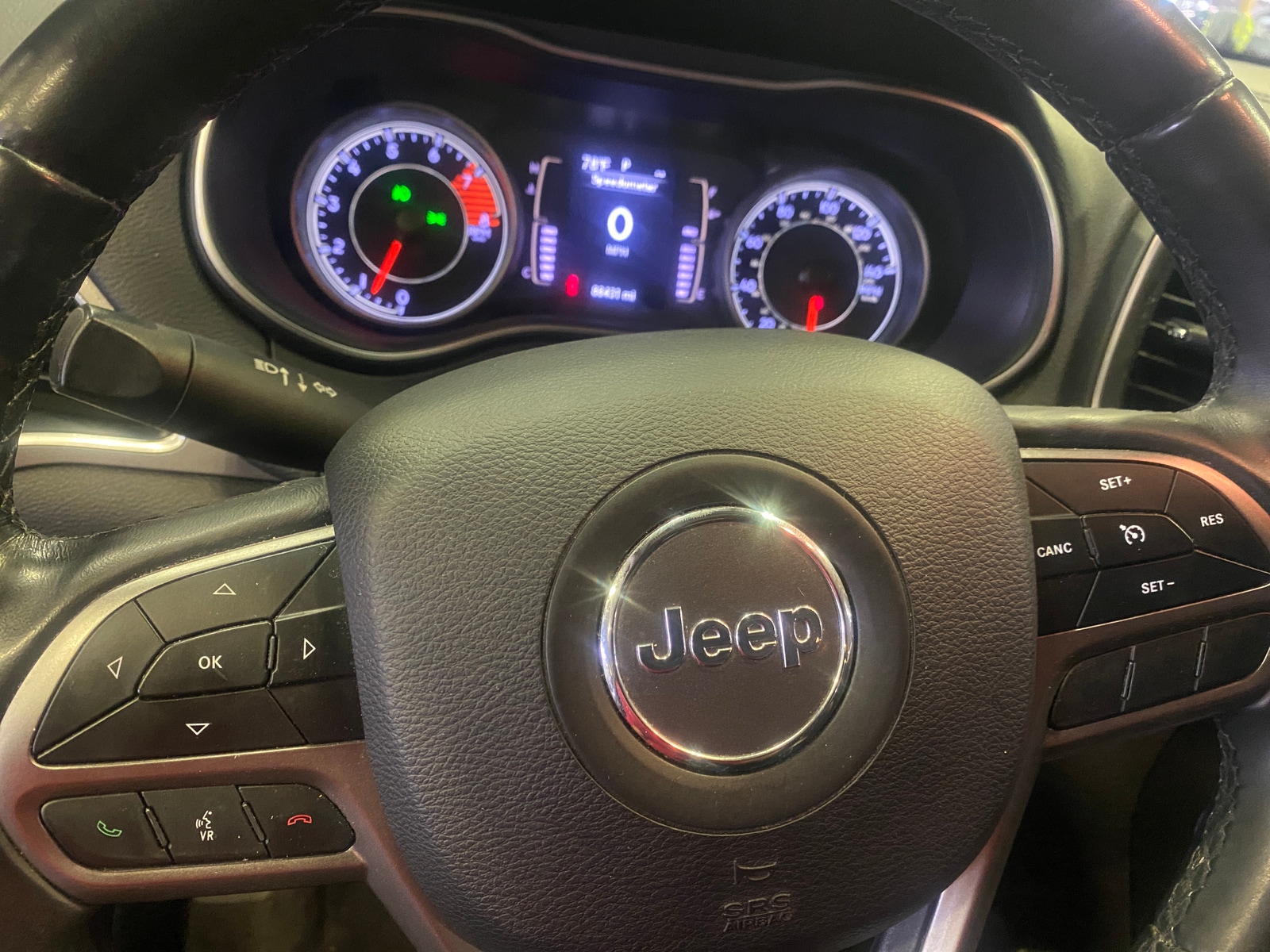 Thumbnail: 2019 Jeep Cherokee - 5