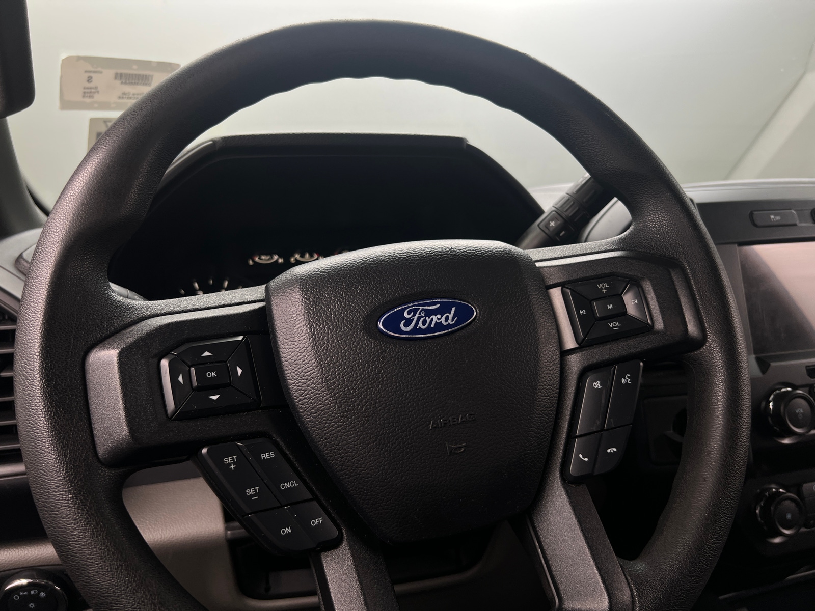 Thumbnail: 2019 Ford Econoline - 5
