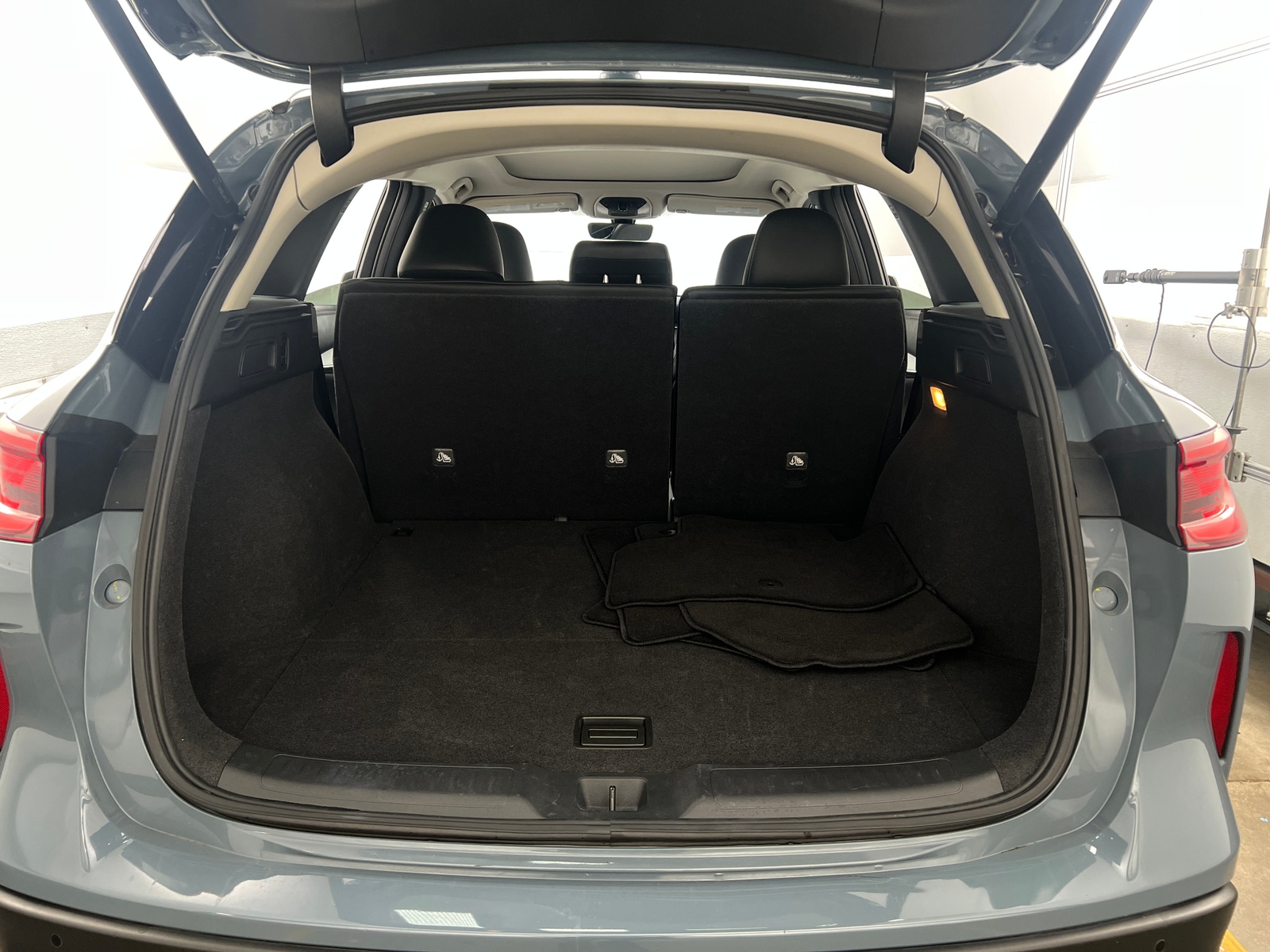 Thumbnail: 2023 INFINITI QX50 - 6