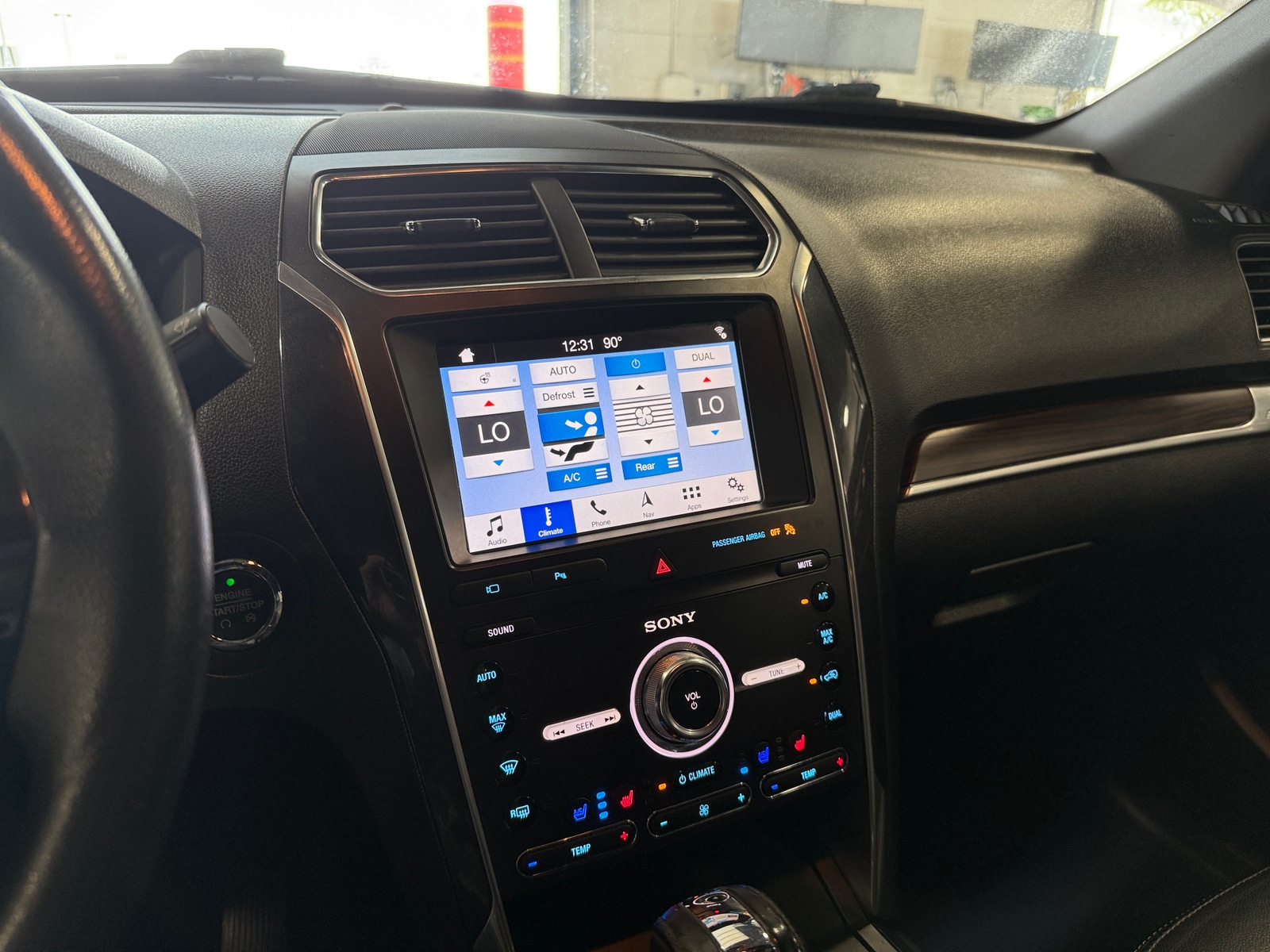 Thumbnail: 2019 Ford Explorer - 3