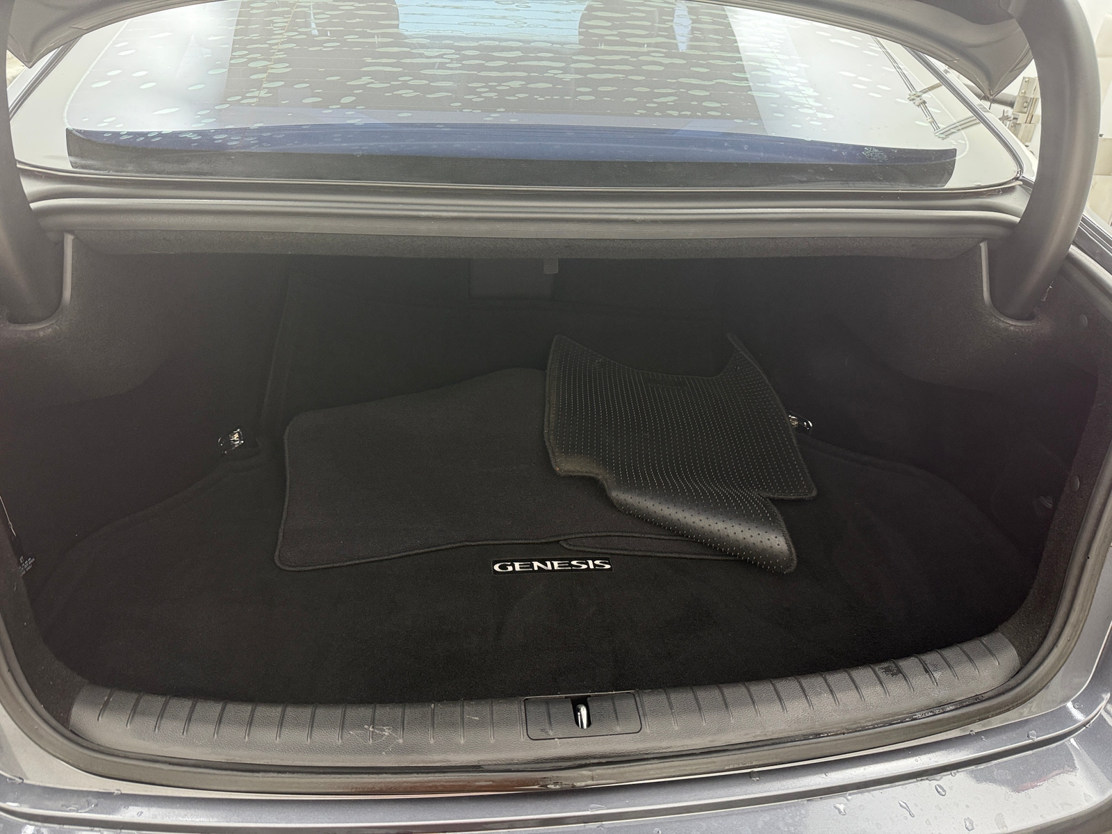 Thumbnail: 2015 Hyundai Genesis - 6