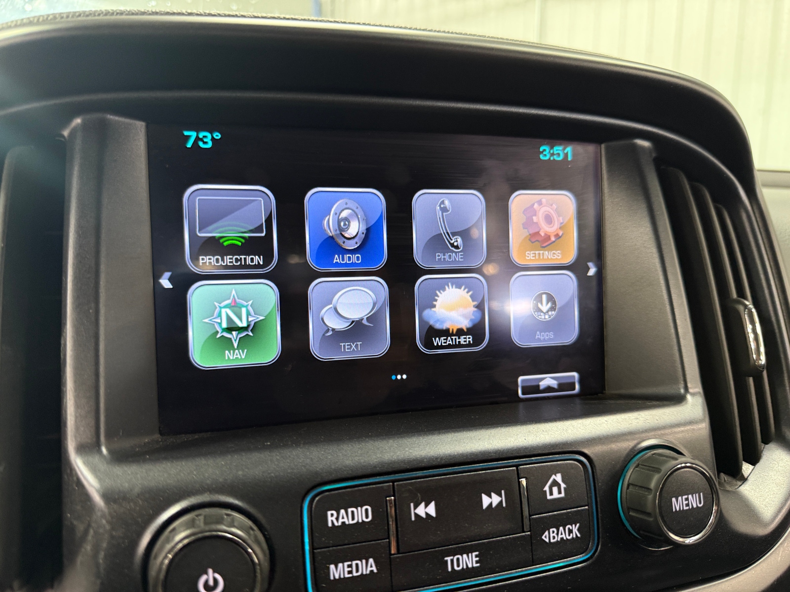 Thumbnail: 2017 Chevrolet Colorado - 3
