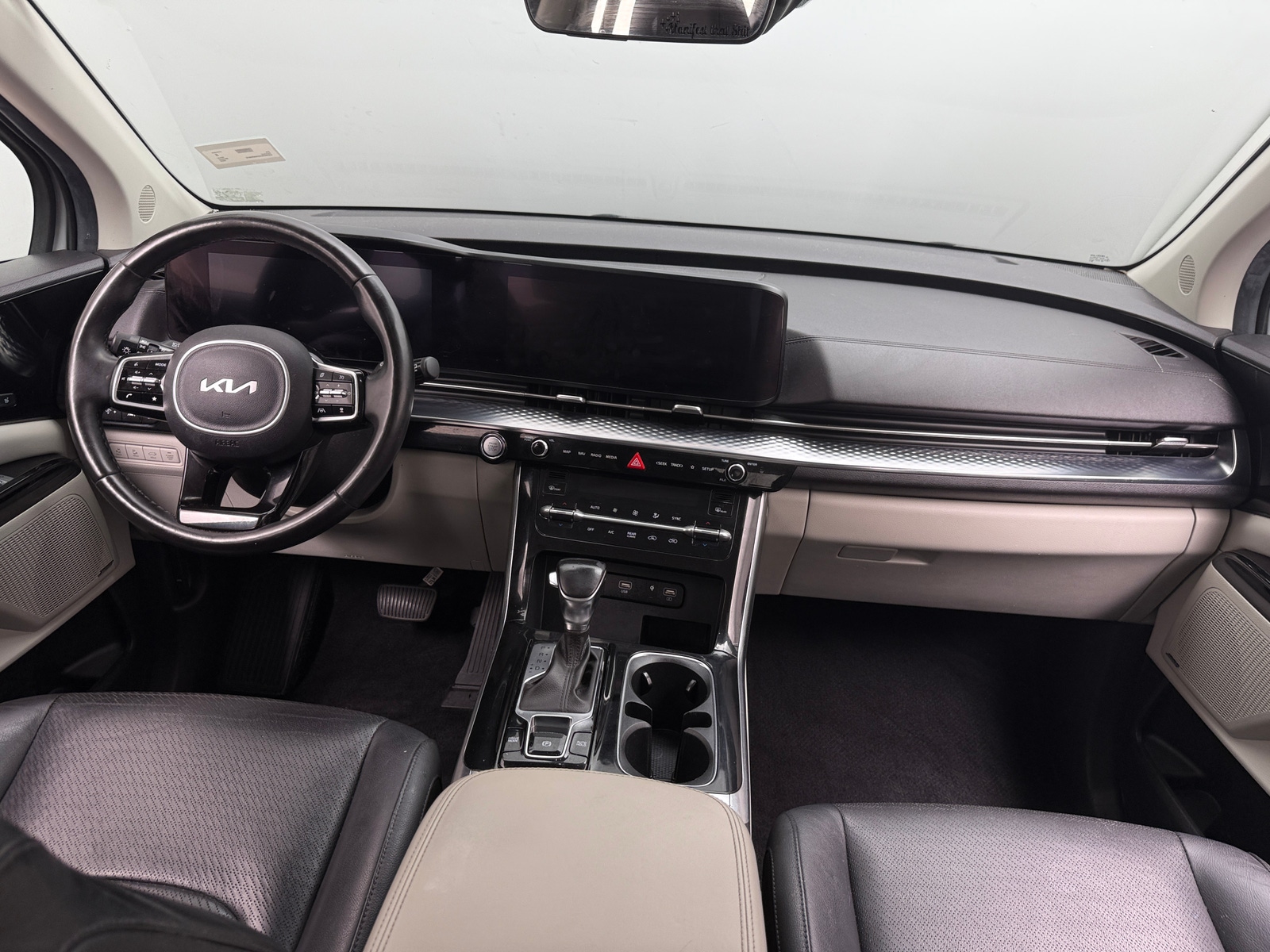 Thumbnail: 2022 Kia Carnival - 2