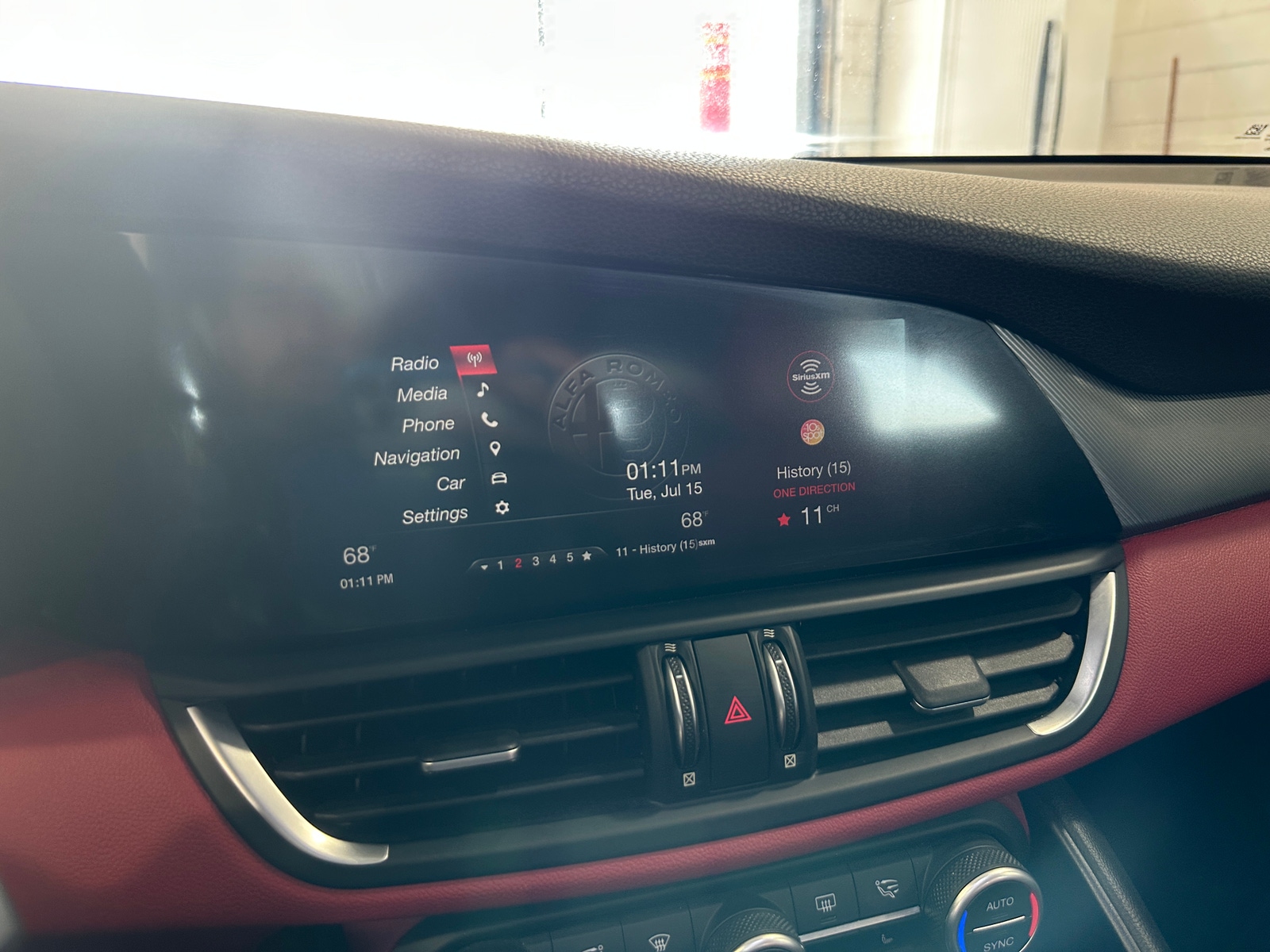 Thumbnail: 2019 Alfa Romeo Giulia - 3