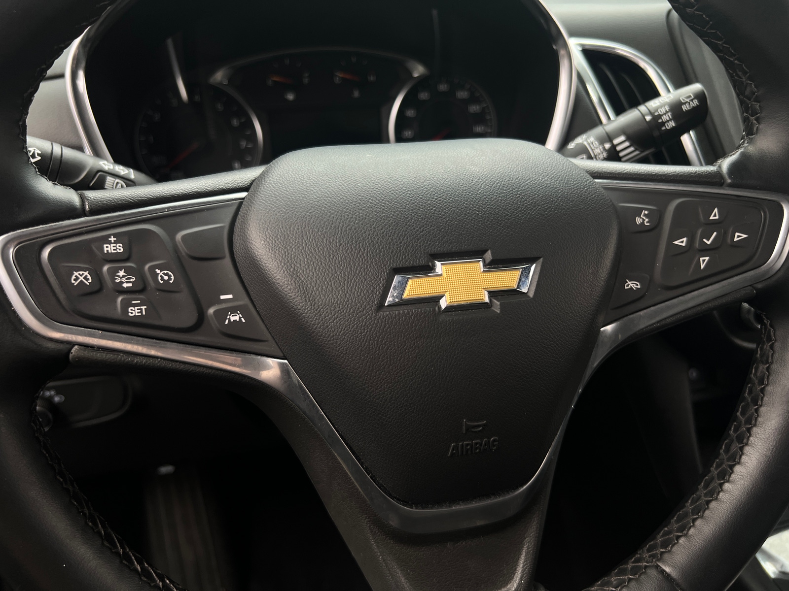 Thumbnail: 2023 Chevrolet Equinox - 5