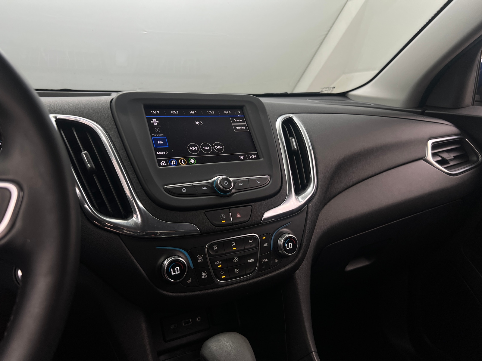 Thumbnail: 2023 Chevrolet Equinox - 4