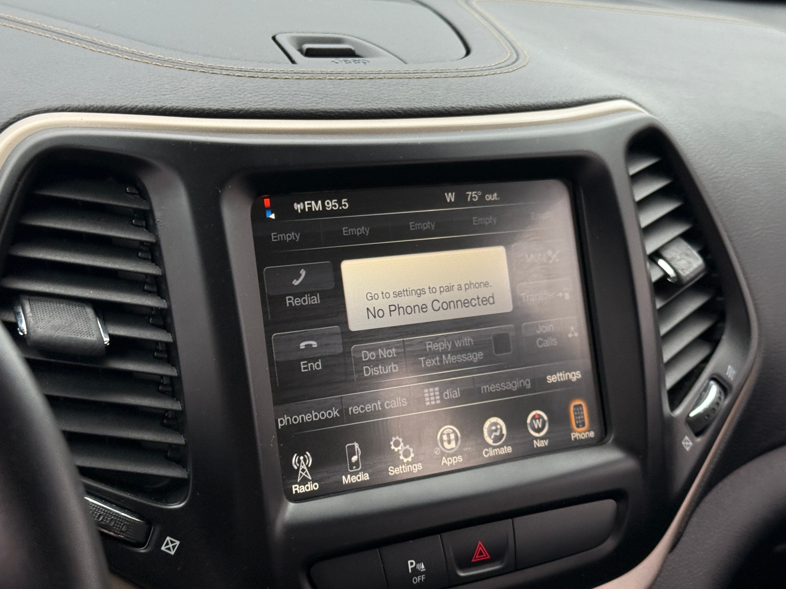 Thumbnail: 2017 Jeep Cherokee - 4