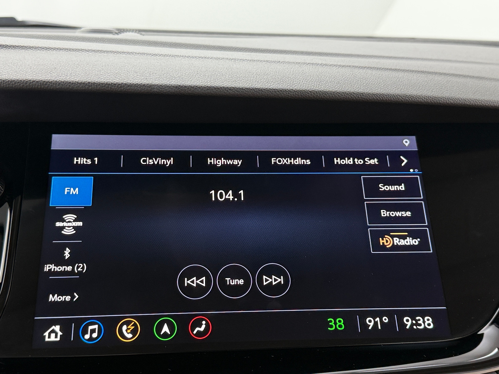 Thumbnail: 2022 Buick Envision - 3