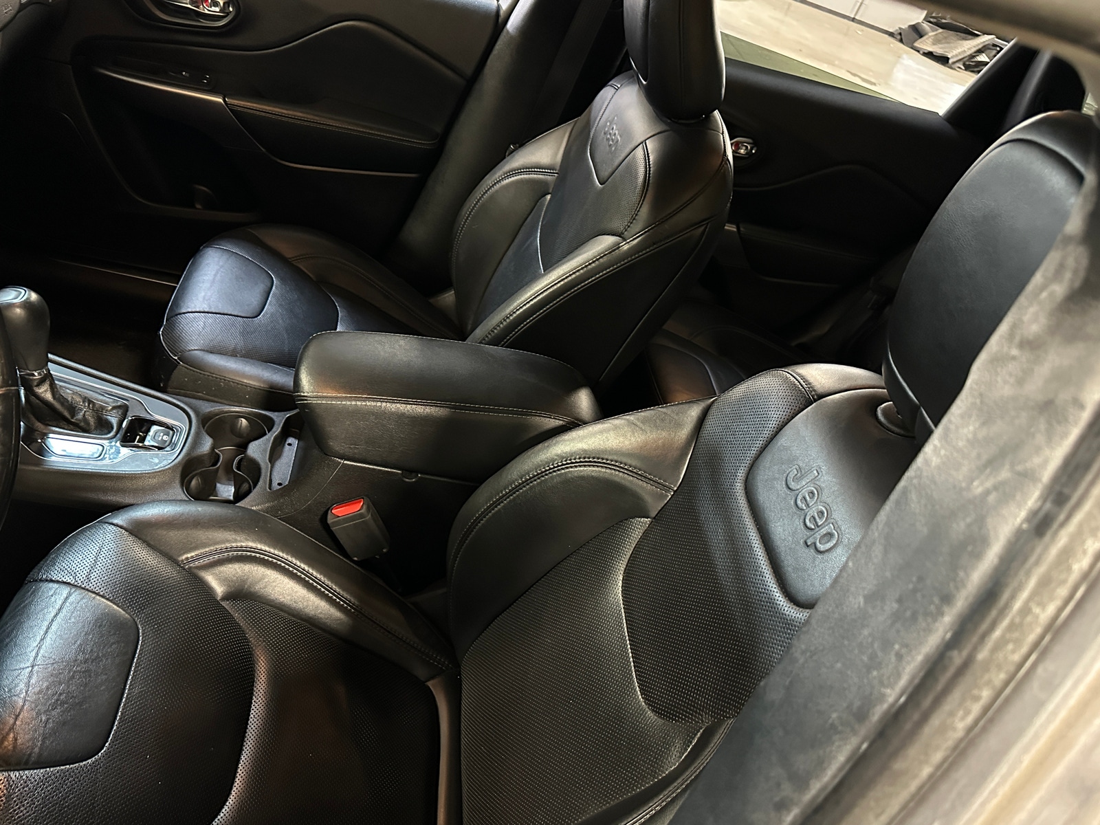 Thumbnail: 2019 Jeep Cherokee - 2
