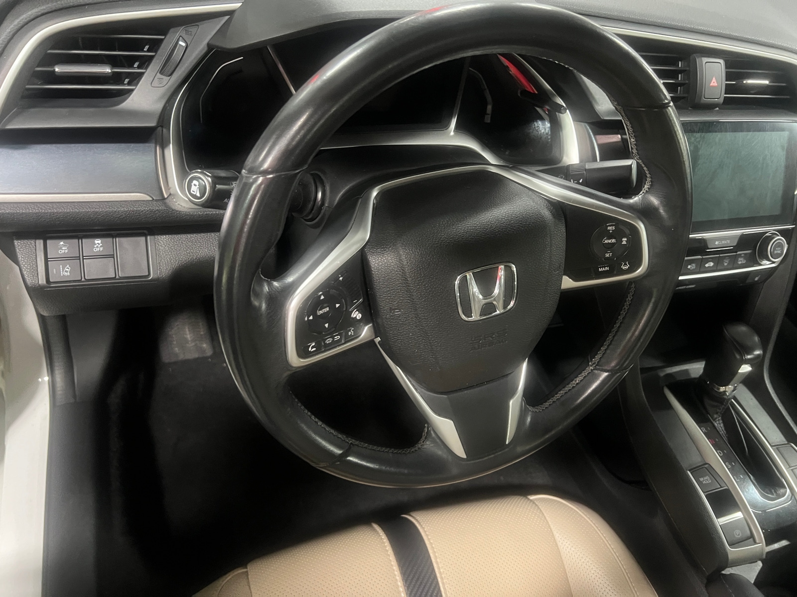 Thumbnail: 2016 Honda Civic - 4