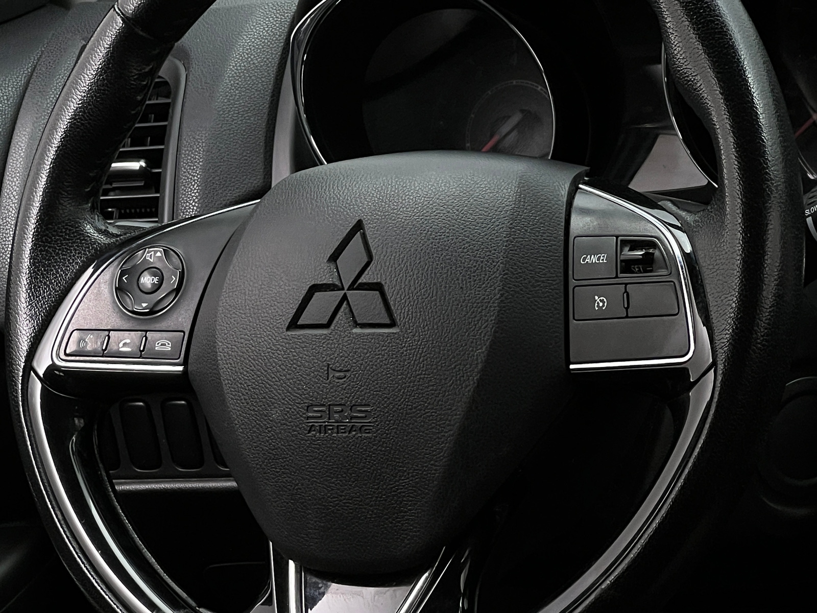Thumbnail: 2018 Mitsubishi Outlander Sport - 5