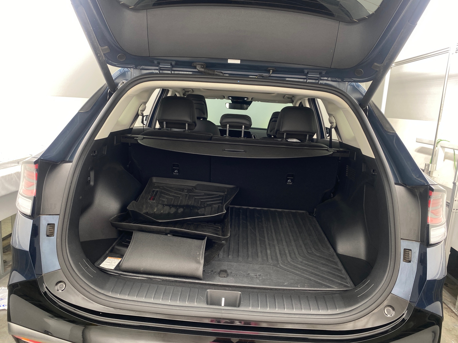 Thumbnail: 2023 Kia Sportage - 6