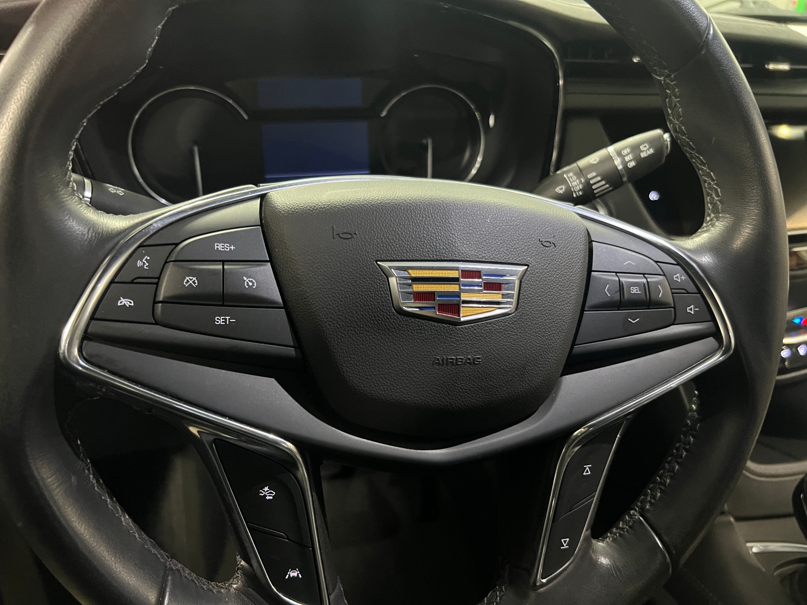 Thumbnail: 2021 Cadillac XT5 - 4