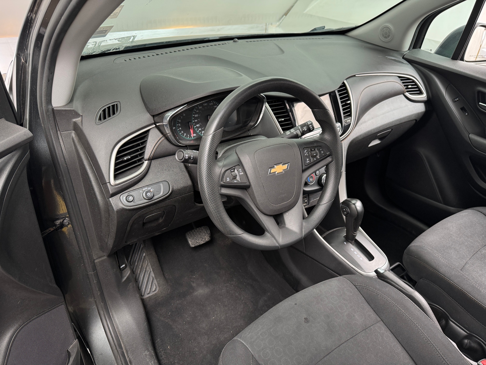 Thumbnail: 2019 Chevrolet Trax - 3