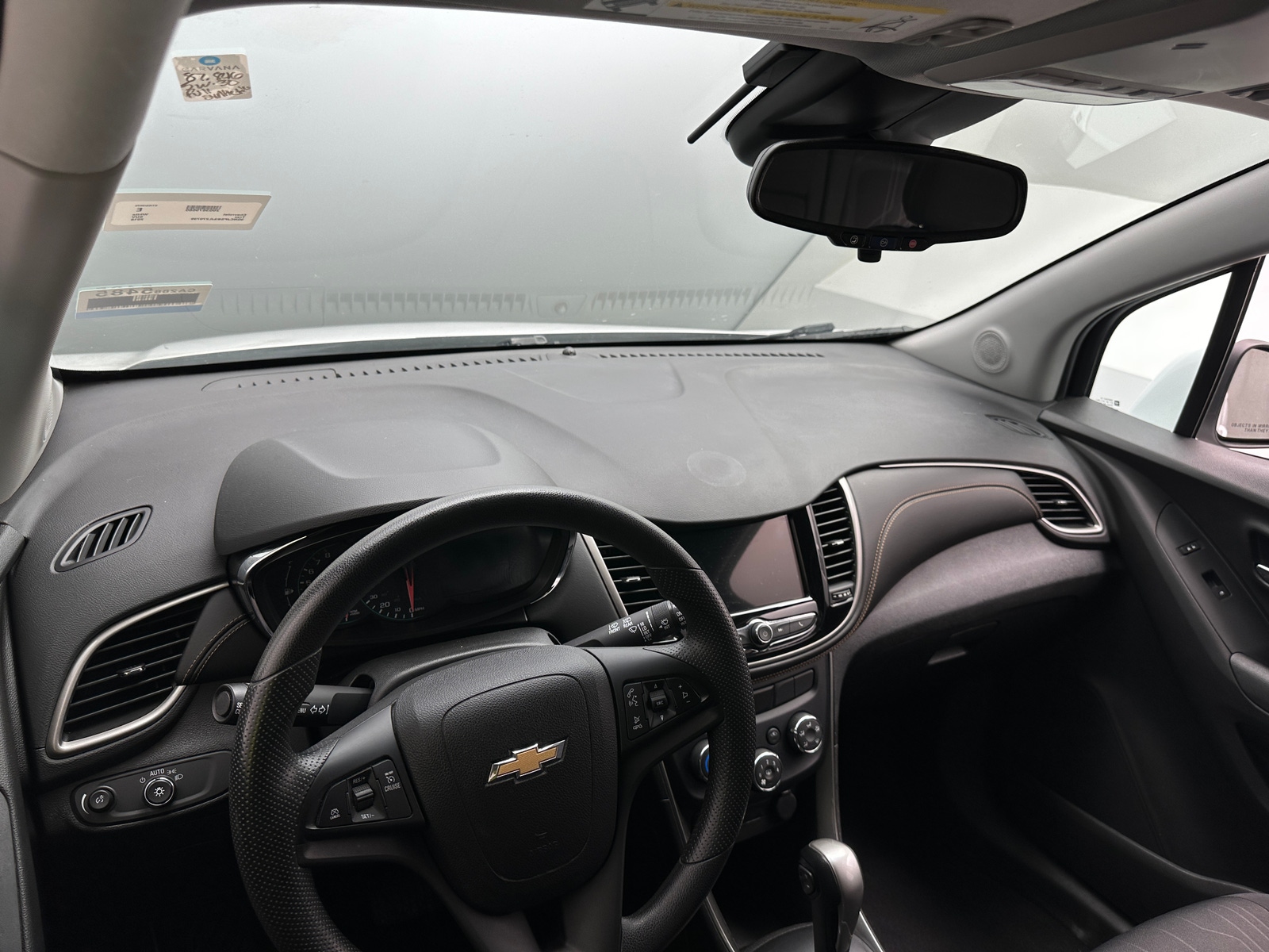 Thumbnail: 2018 Chevrolet Trax - 3