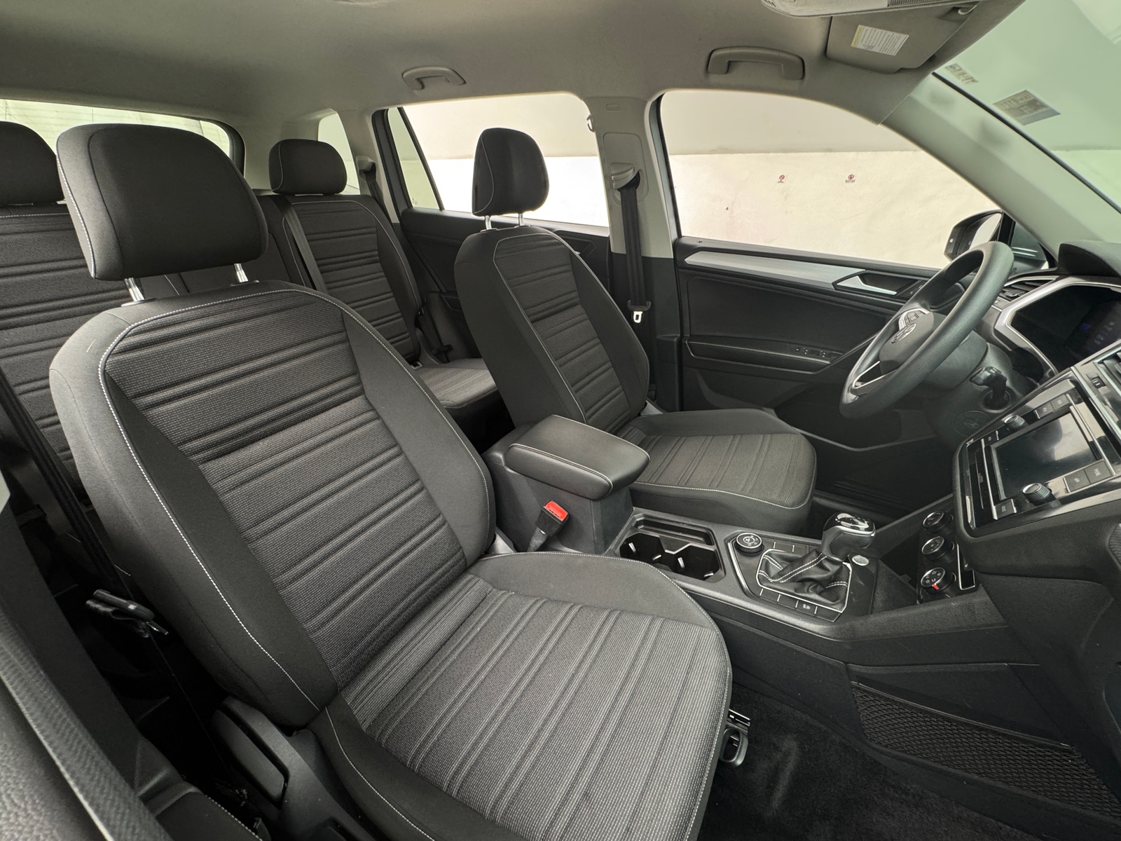 Thumbnail: 2022 Volkswagen Tiguan - 2