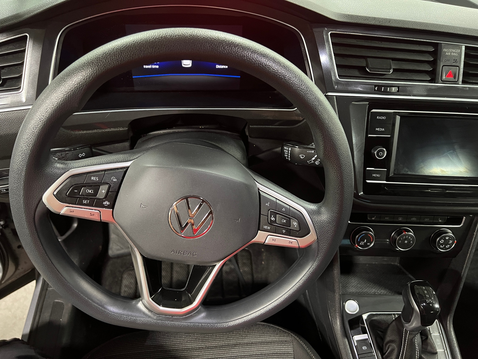 Thumbnail: 2022 Volkswagen Tiguan - 5