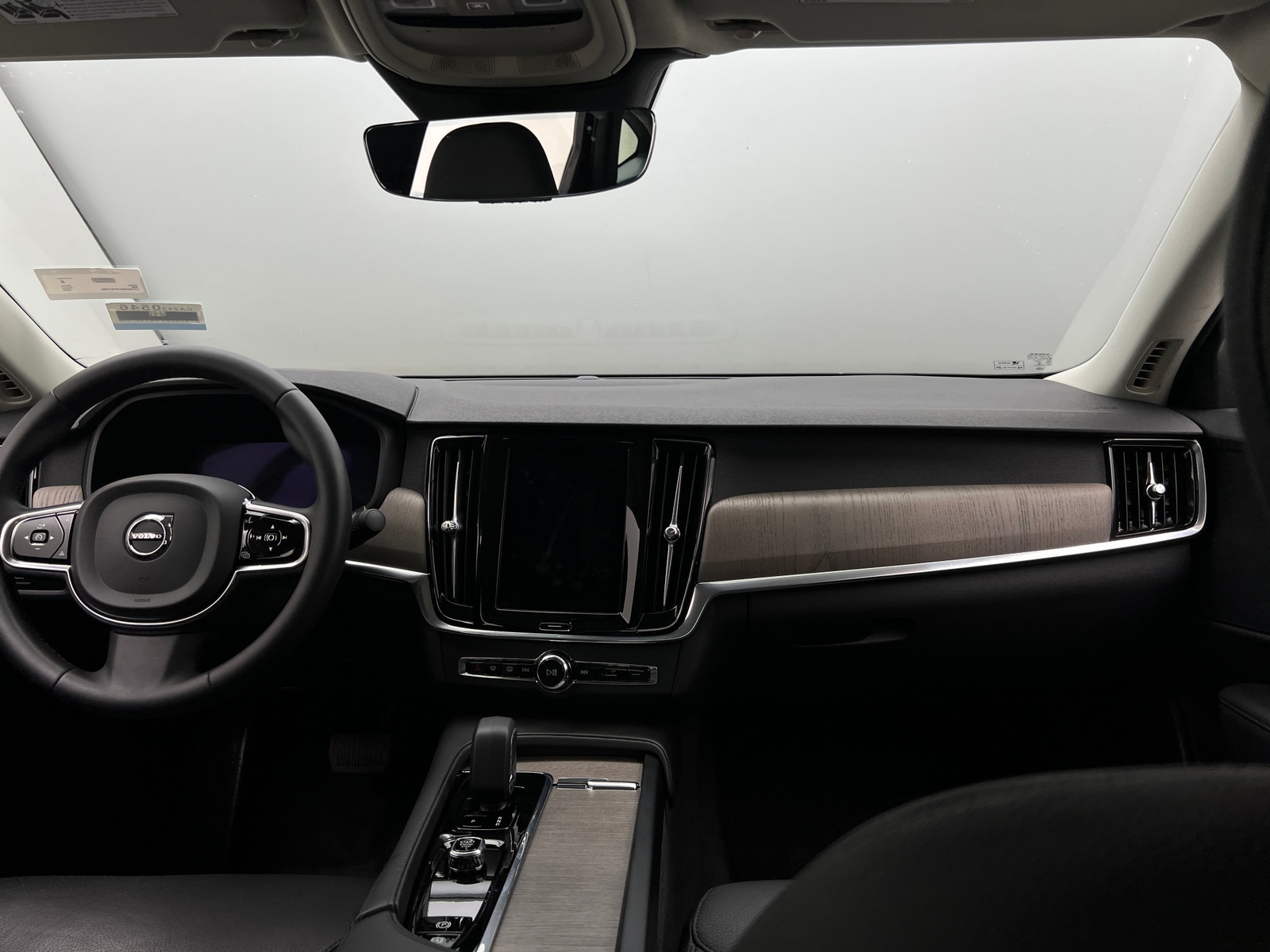 Thumbnail: 2023 Volvo S90 - 2