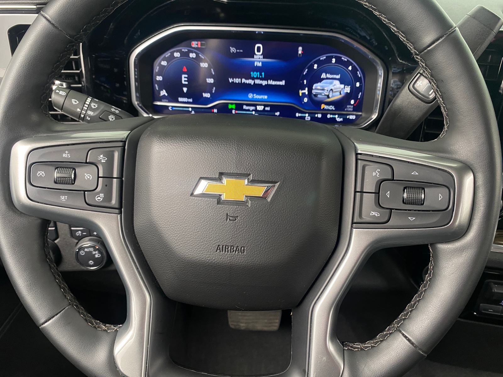 Thumbnail: 2024 Chevrolet Silverado 1500 - 5
