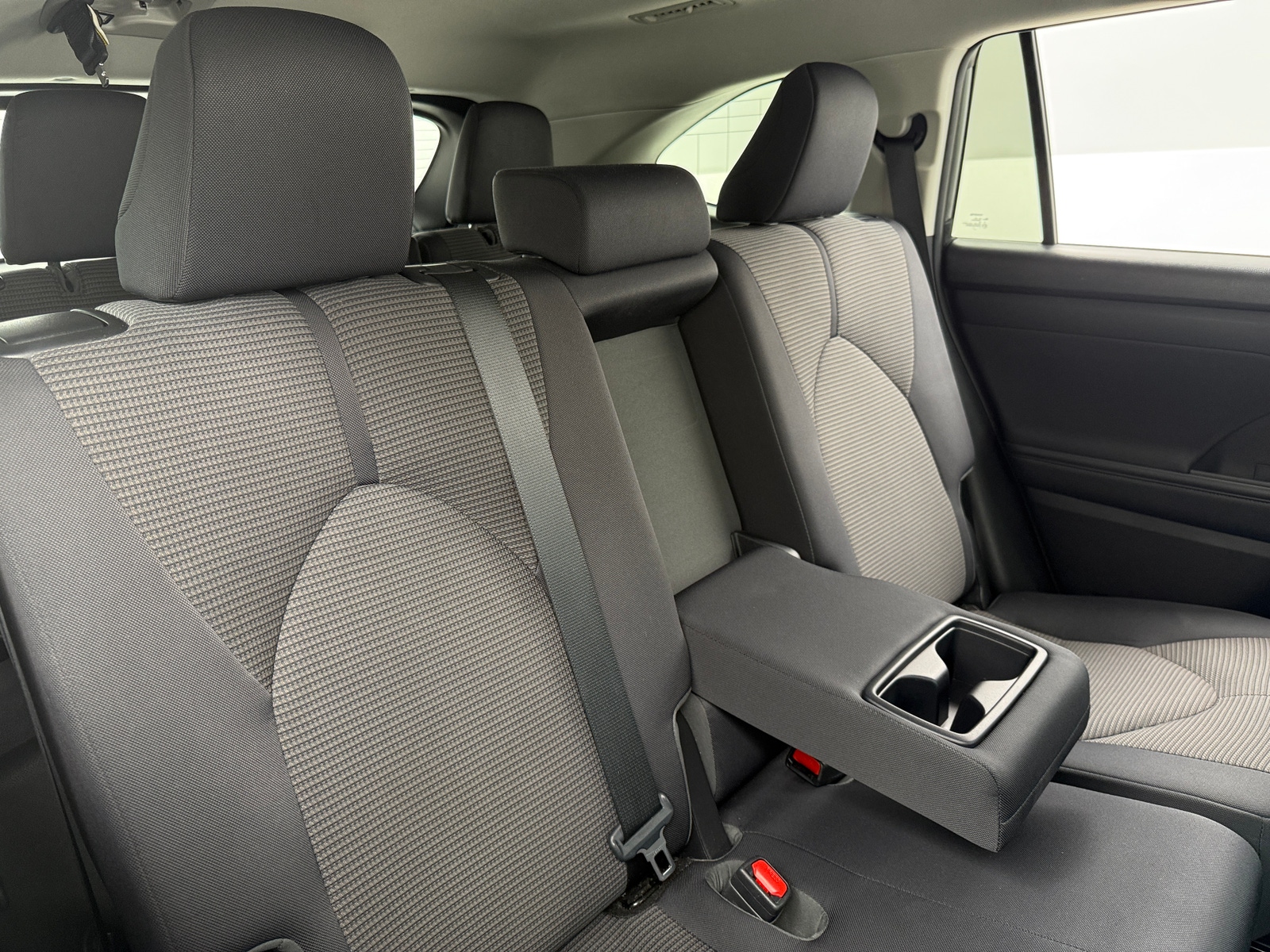 Thumbnail: 2021 Toyota Highlander - 6