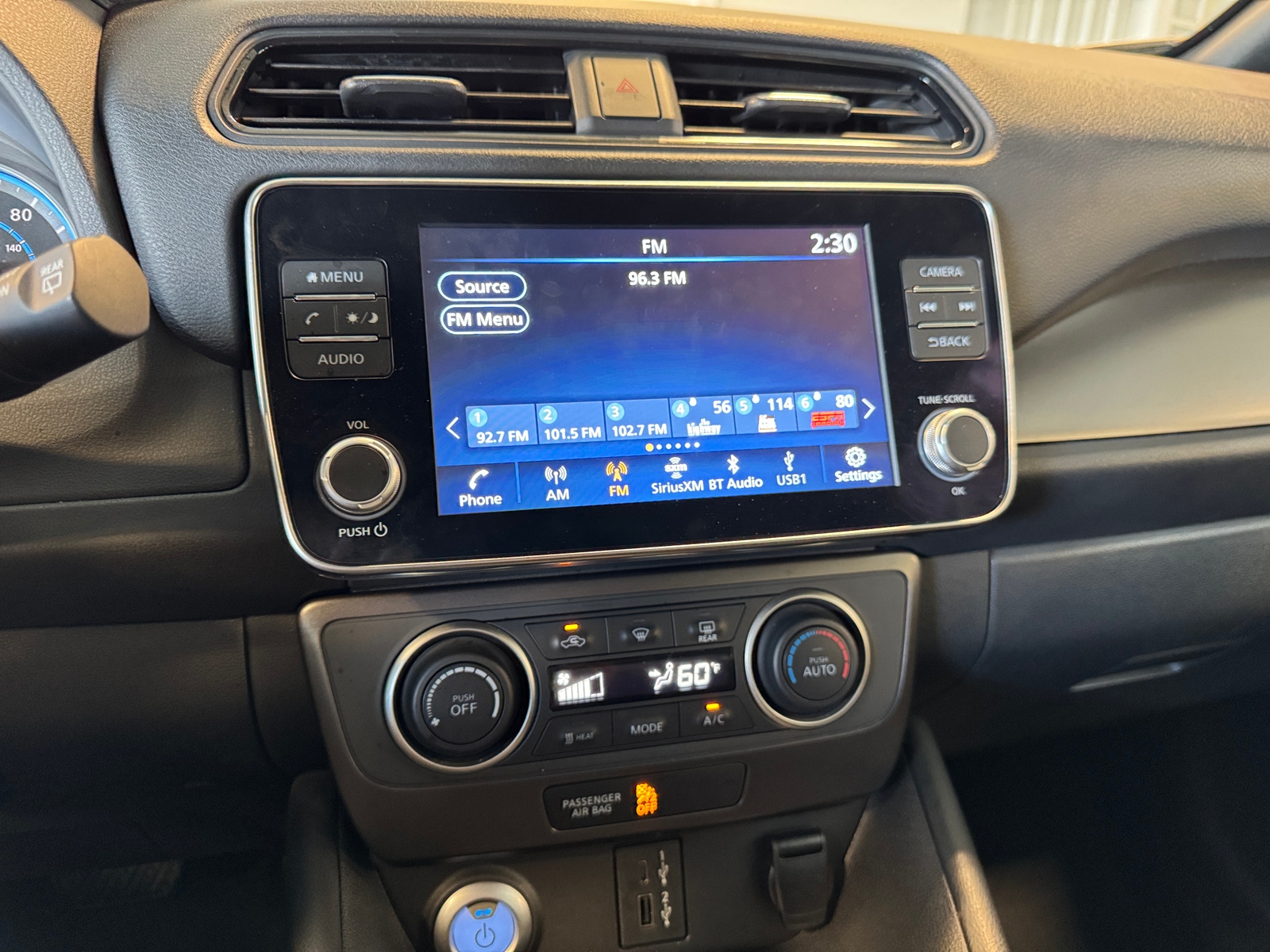 Thumbnail: 2023 Nissan Leaf - 4