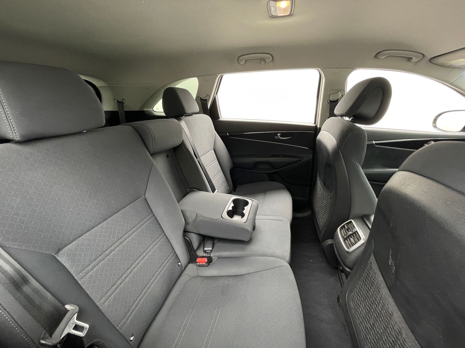 Thumbnail: 2017 Kia Sorento - 6