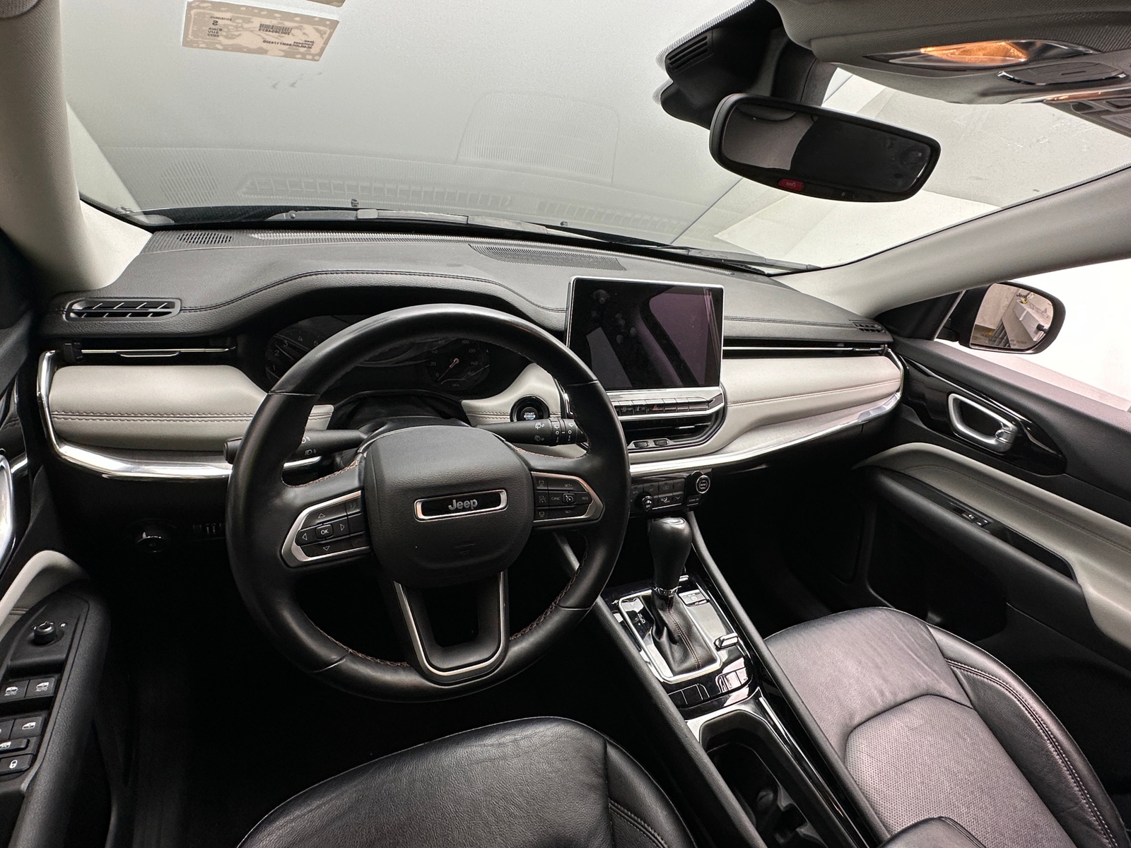 Thumbnail: 2022 Jeep Compass - 3