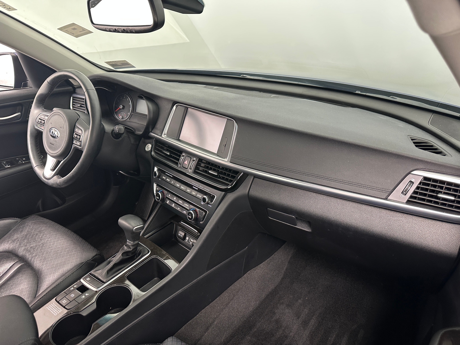 Thumbnail: 2018 Kia Optima - 3