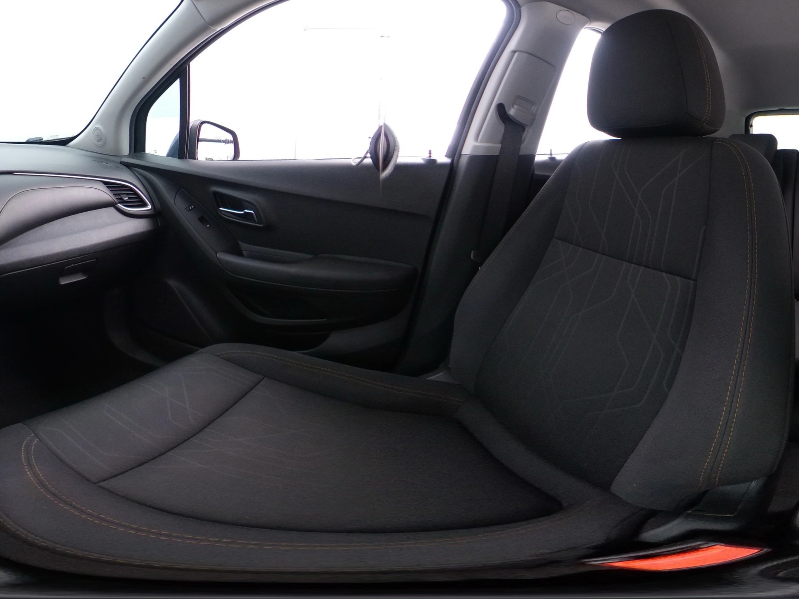 Thumbnail: 2019 Chevrolet Trax - 2