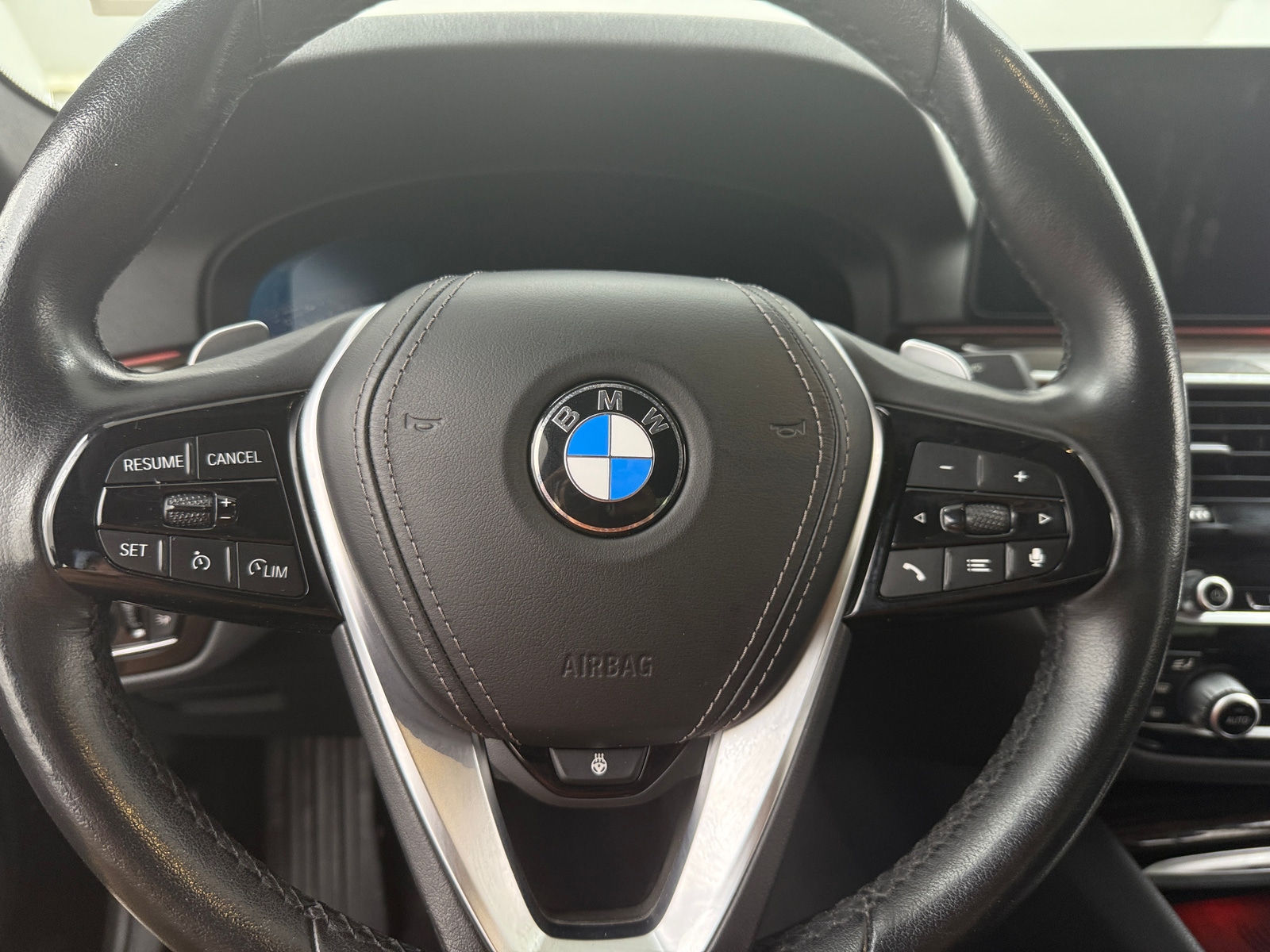 Thumbnail: 2021 BMW 5 Series - 4