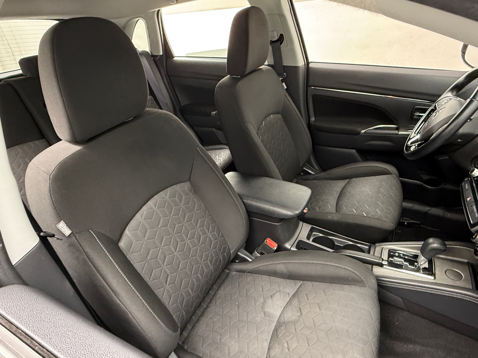 Thumbnail: 2021 Mitsubishi Outlander Sport - 2