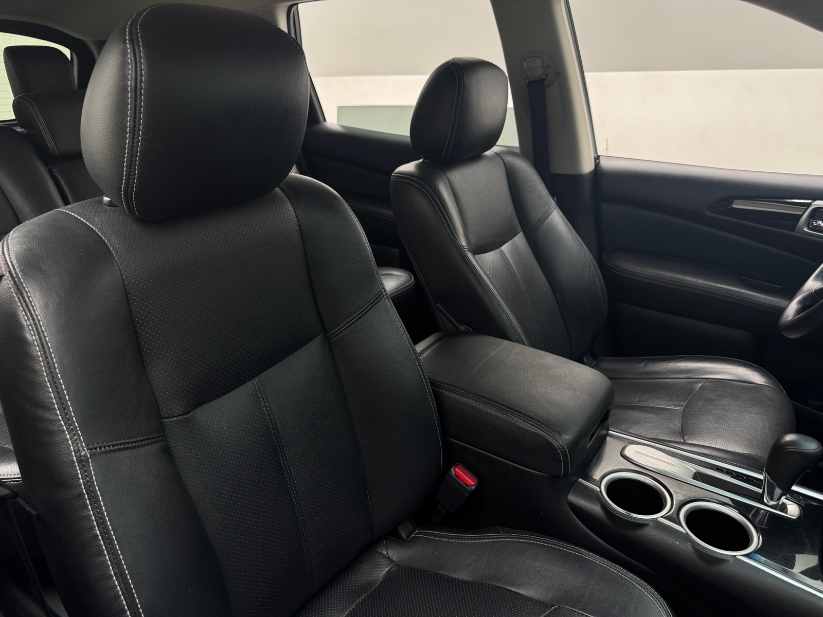 Thumbnail: 2015 Nissan Pathfinder - 2
