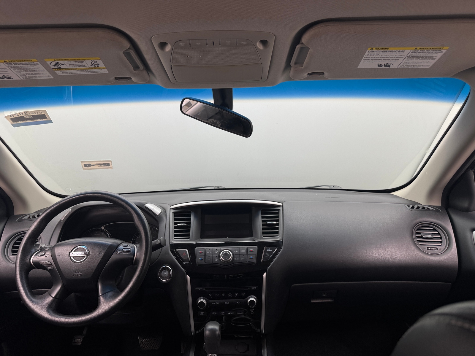 Thumbnail: 2015 Nissan Pathfinder - 3