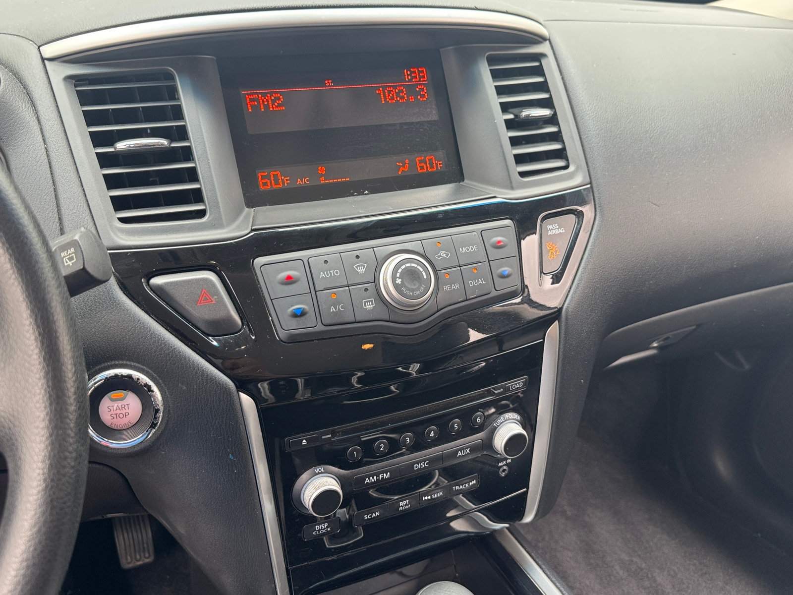Thumbnail: 2015 Nissan Pathfinder - 4