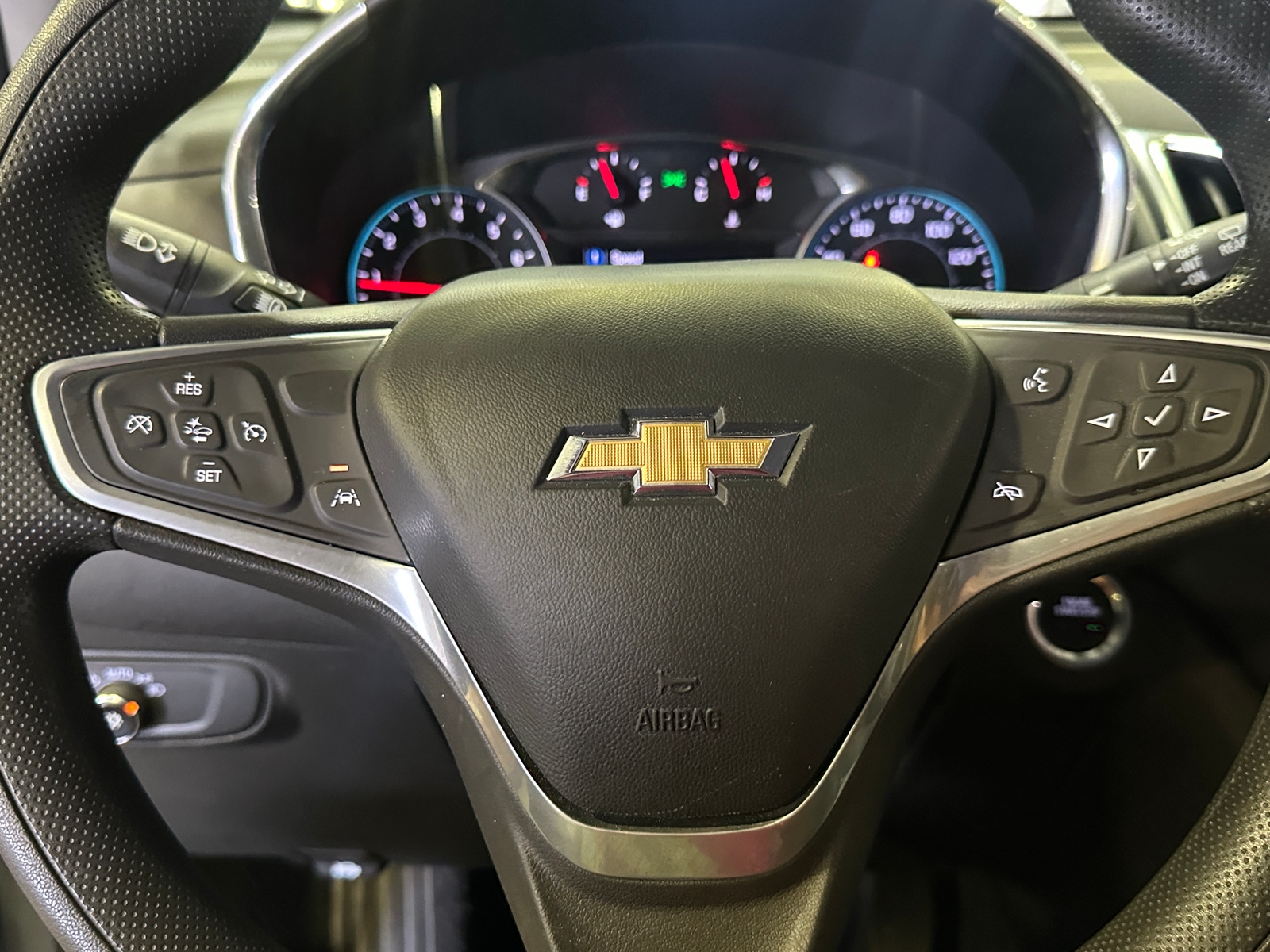 Thumbnail: 2023 Chevrolet Equinox - 5