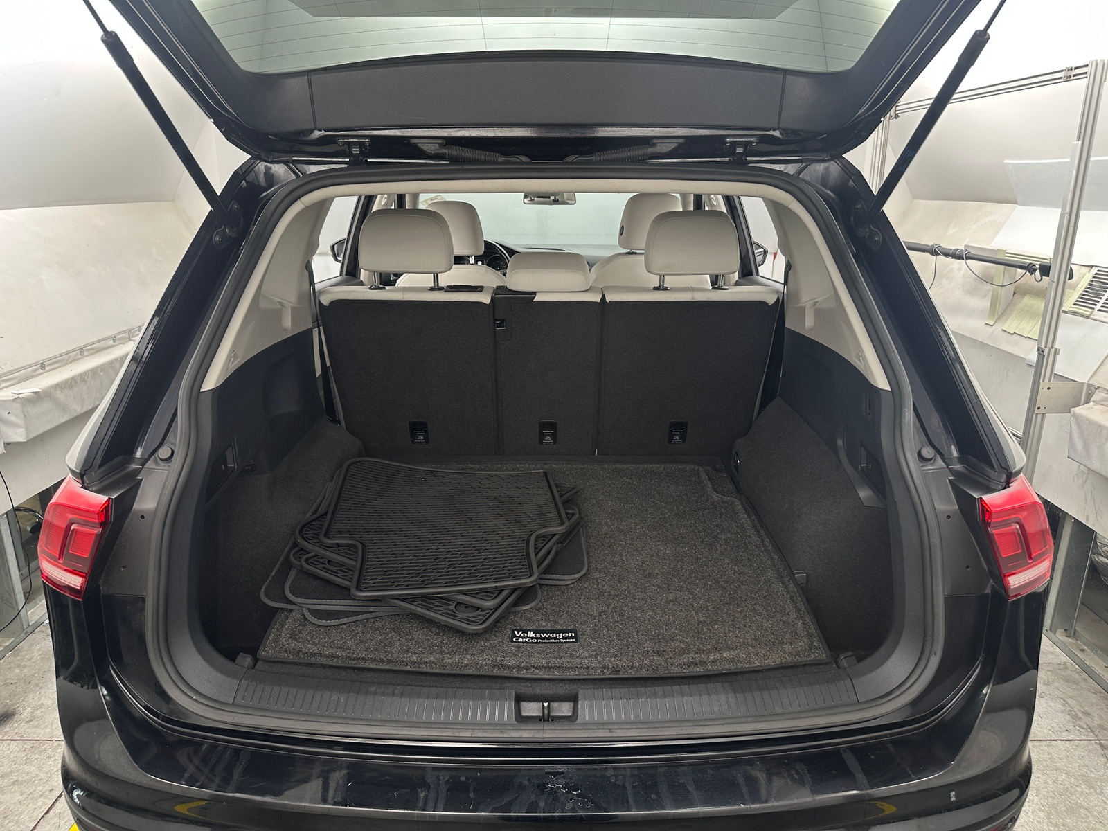 Thumbnail: 2019 Volkswagen Tiguan - 6