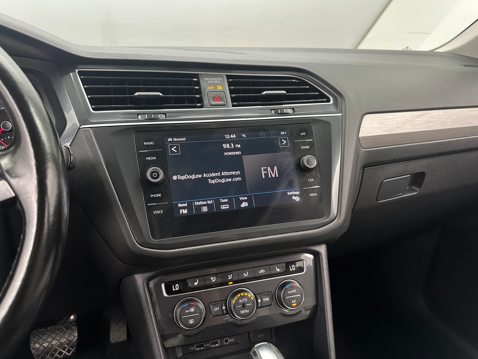 Thumbnail: 2019 Volkswagen Tiguan - 3