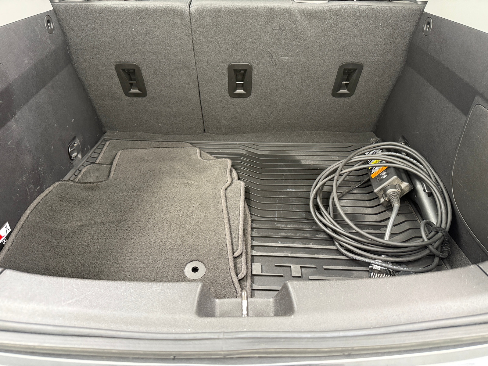 Thumbnail: 2018 Chevrolet Volt - 7
