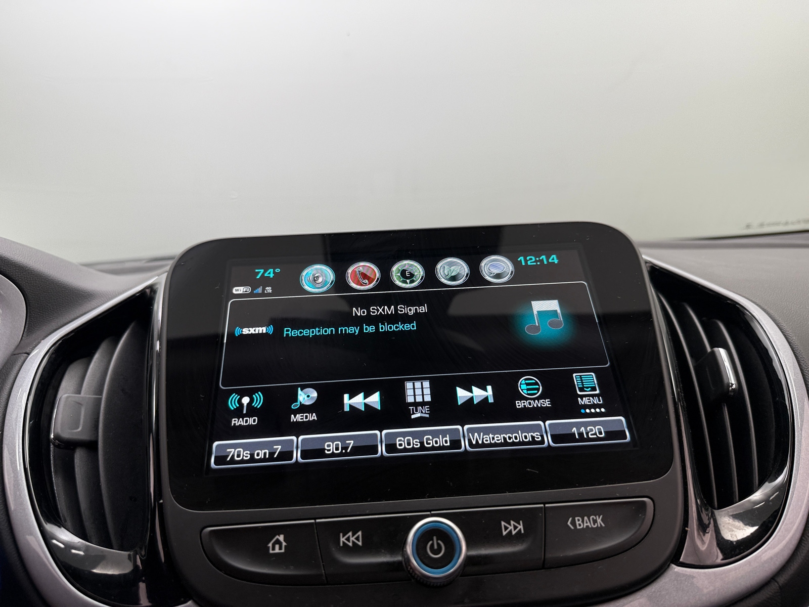 Thumbnail: 2018 Chevrolet Volt - 4